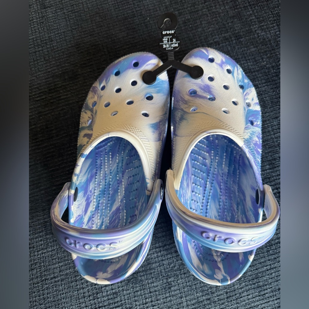 Brand New Marble Crocs Women 8 Men 6 Blue White Purple